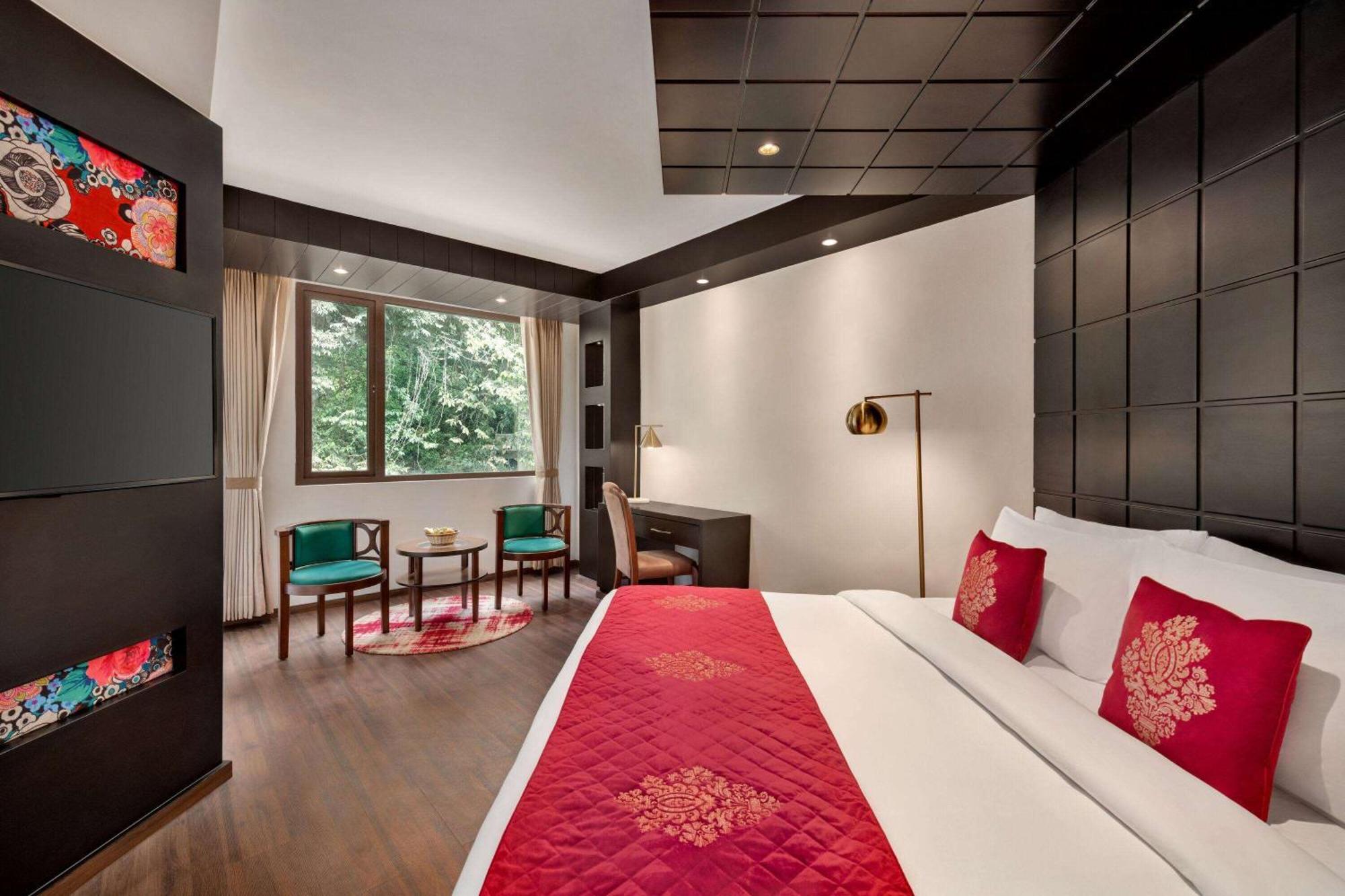 Ramada By Wyndham Gangtok Hotel & Casino Golden Exterior photo