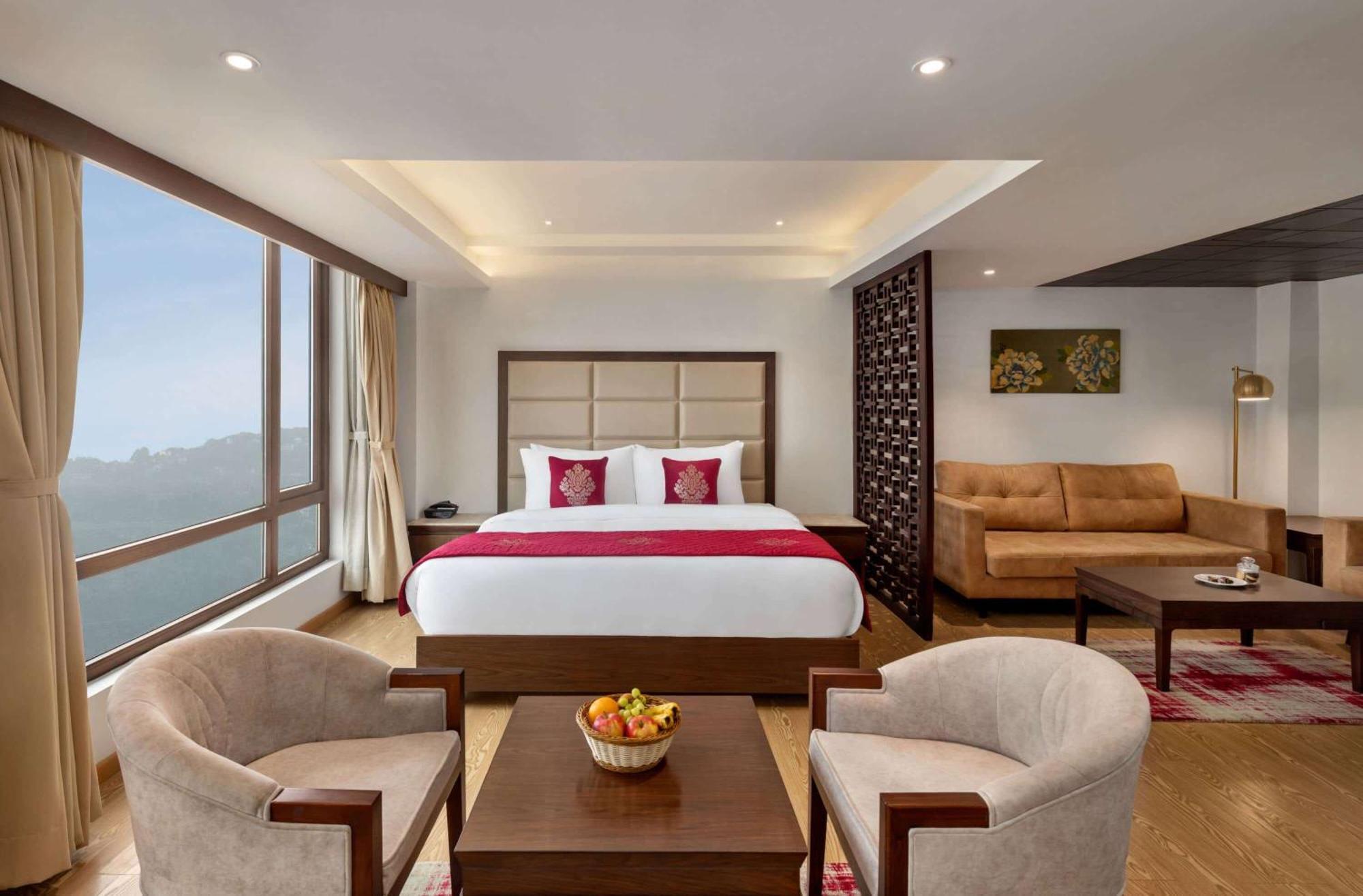 Ramada By Wyndham Gangtok Hotel & Casino Golden Exterior photo